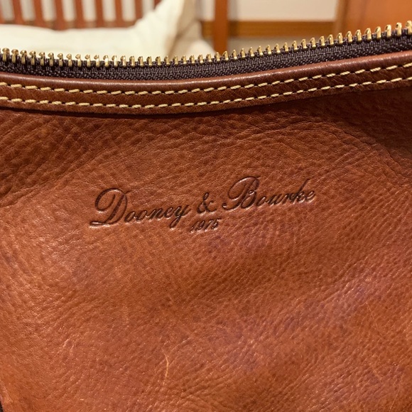 Dooney and Bourke - Picture 4 of 7